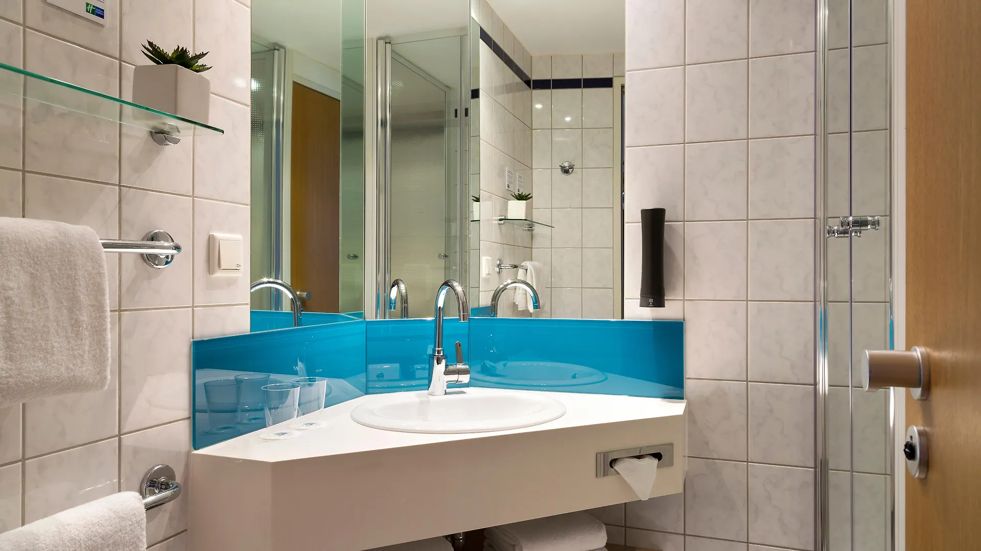 Holiday Inn Express Cologne Troisdorf By Ihg 3*,  Germany