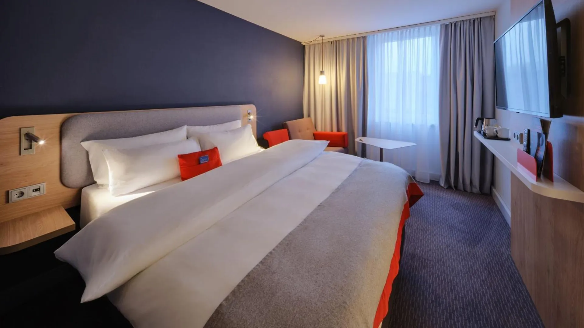 Hotel Holiday Inn Express Cologne Troisdorf By Ihg