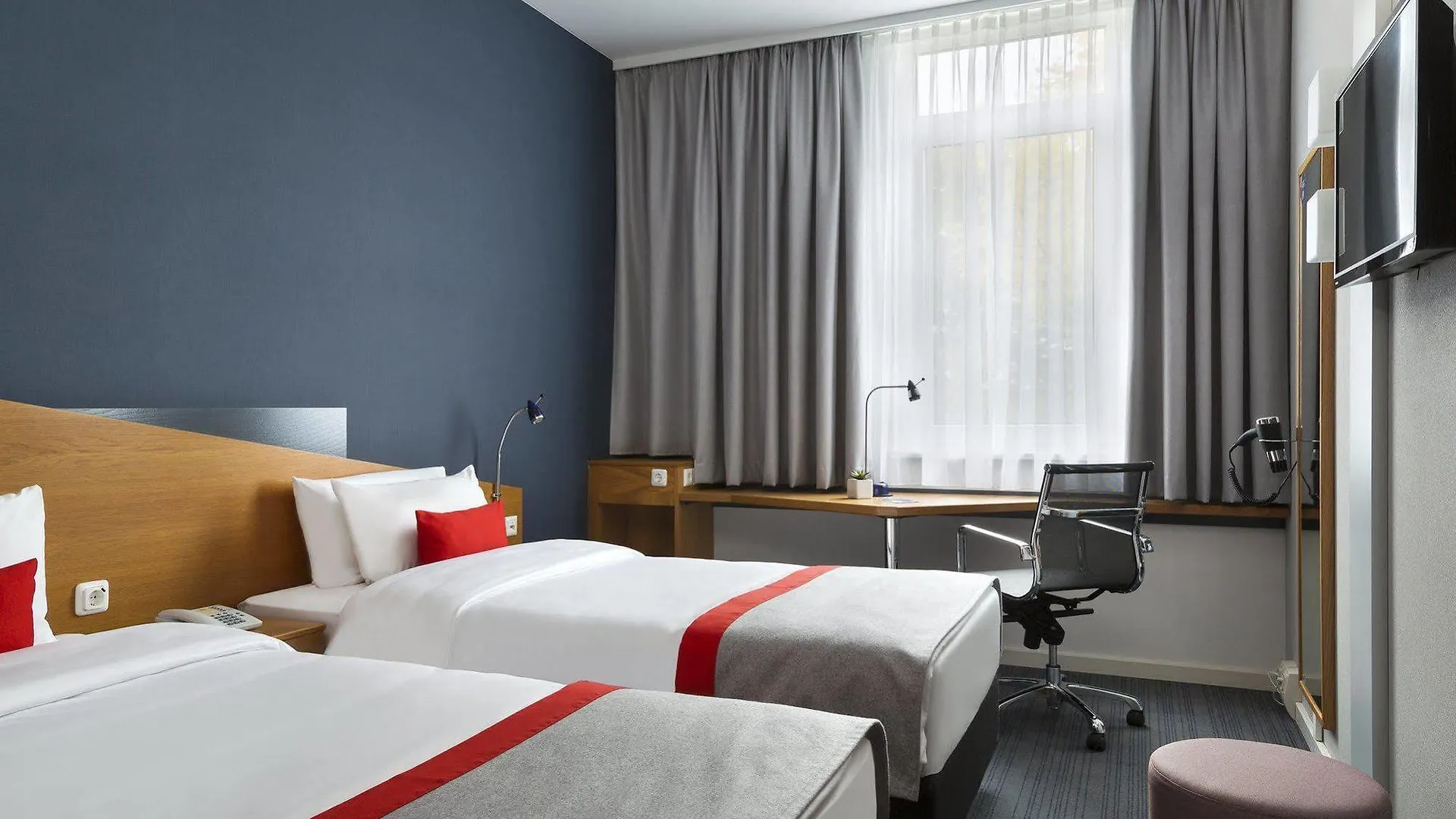 Hotel Holiday Inn Express Cologne Troisdorf By Ihg