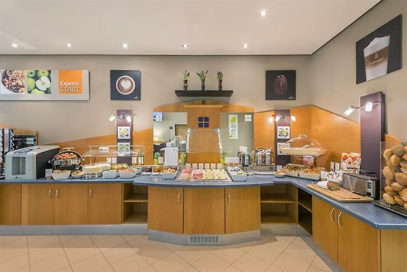 Holiday Inn Express Cologne Troisdorf By Ihg Hotel