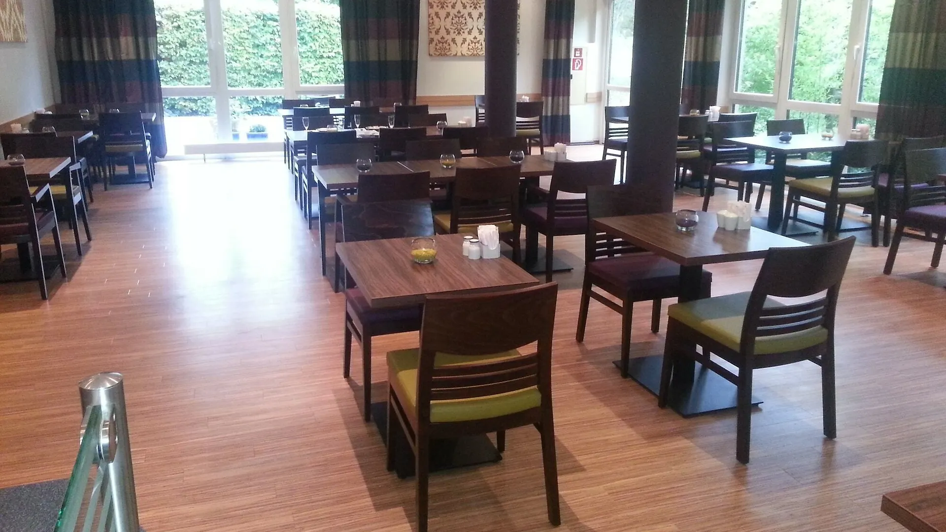 Holiday Inn Express Cologne Troisdorf By Ihg Hotel