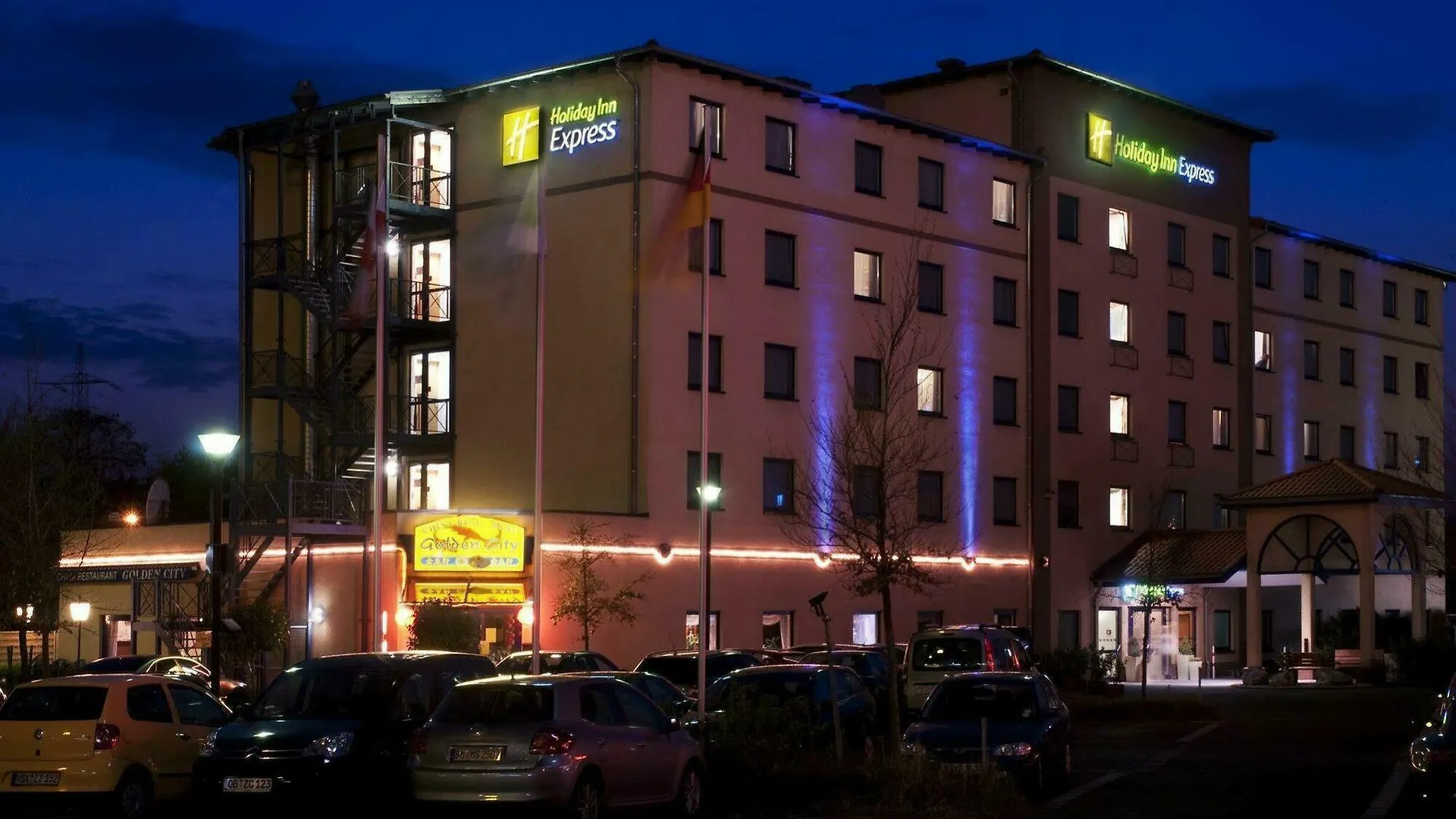 Holiday Inn Express Cologne Troisdorf By Ihg Hotel