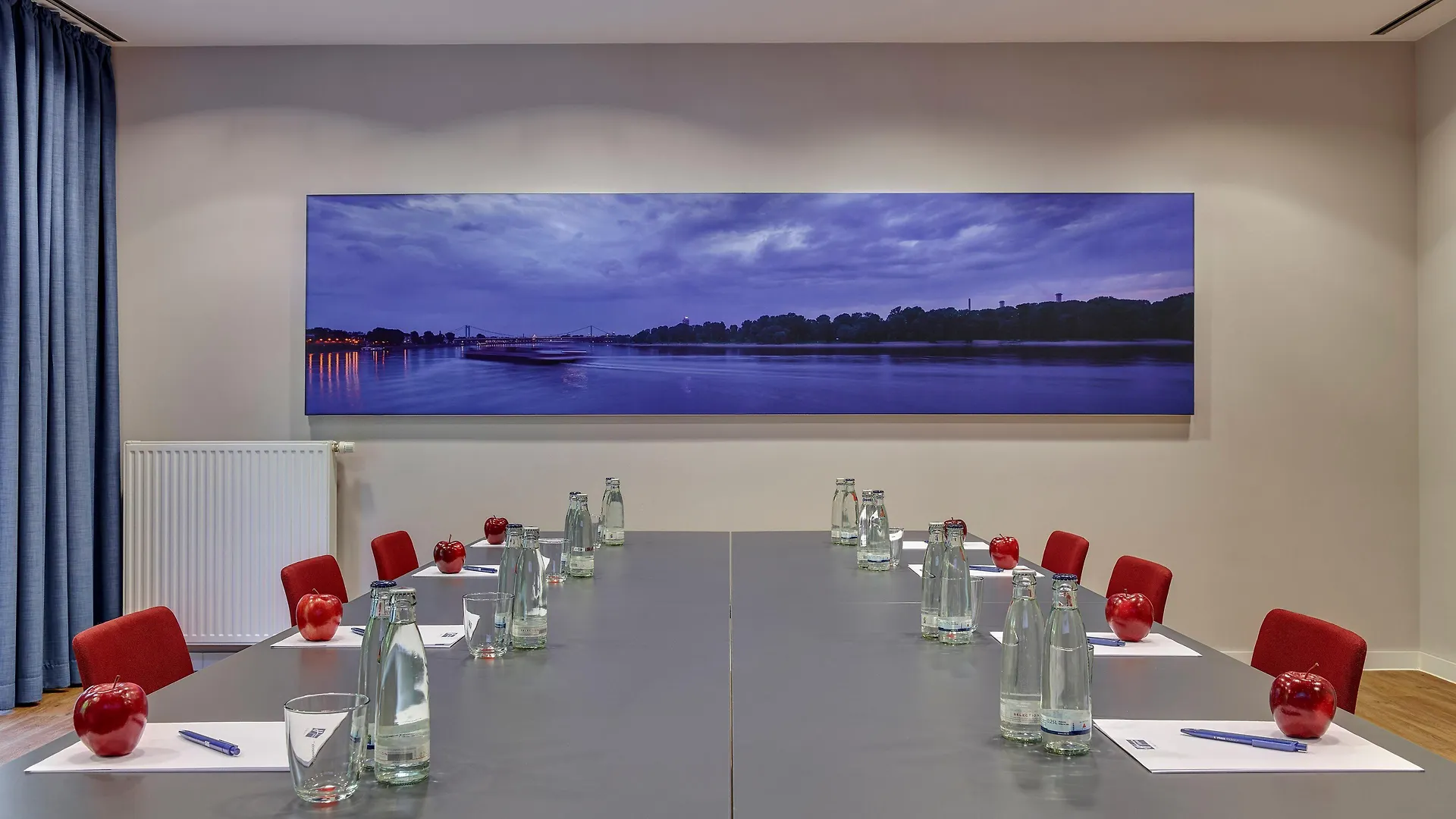 Holiday Inn Express Cologne Troisdorf By Ihg Hotel